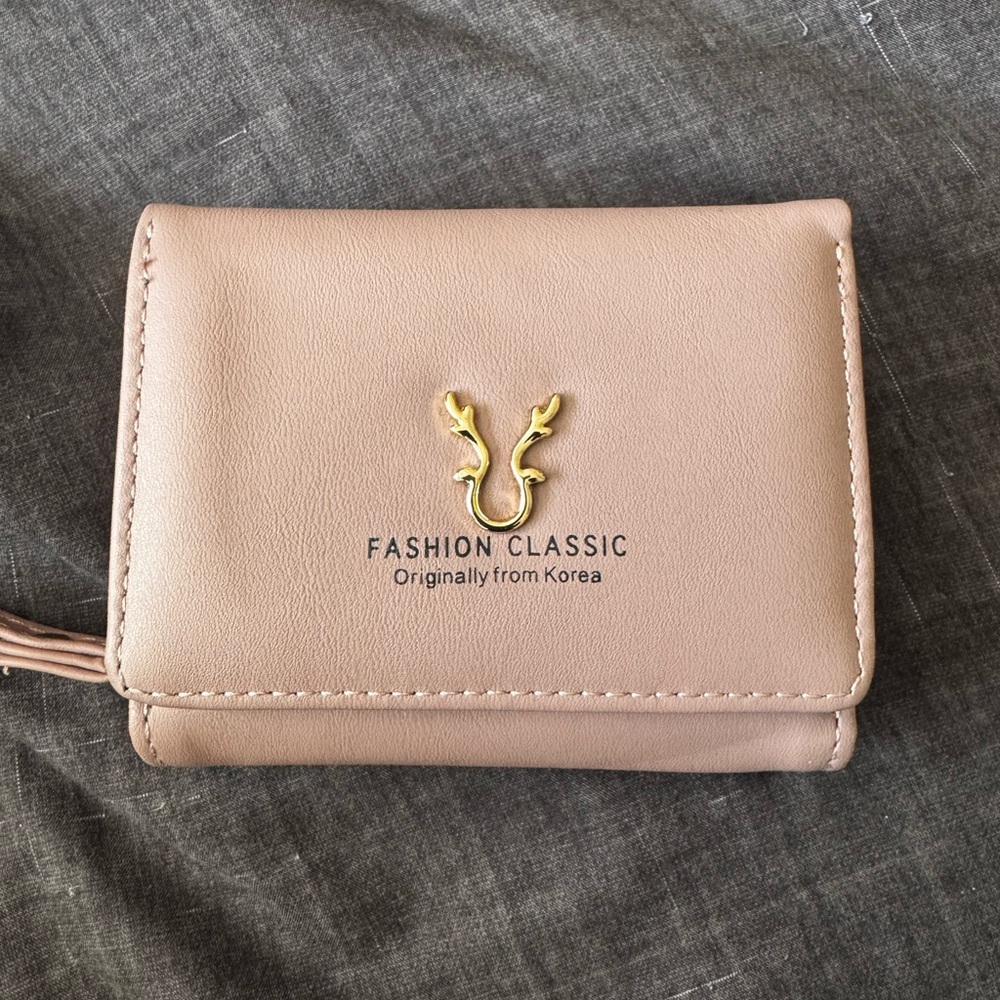 Fashion Classic Beige Wallet/wallet bundle 4 wallets ($15!!!)